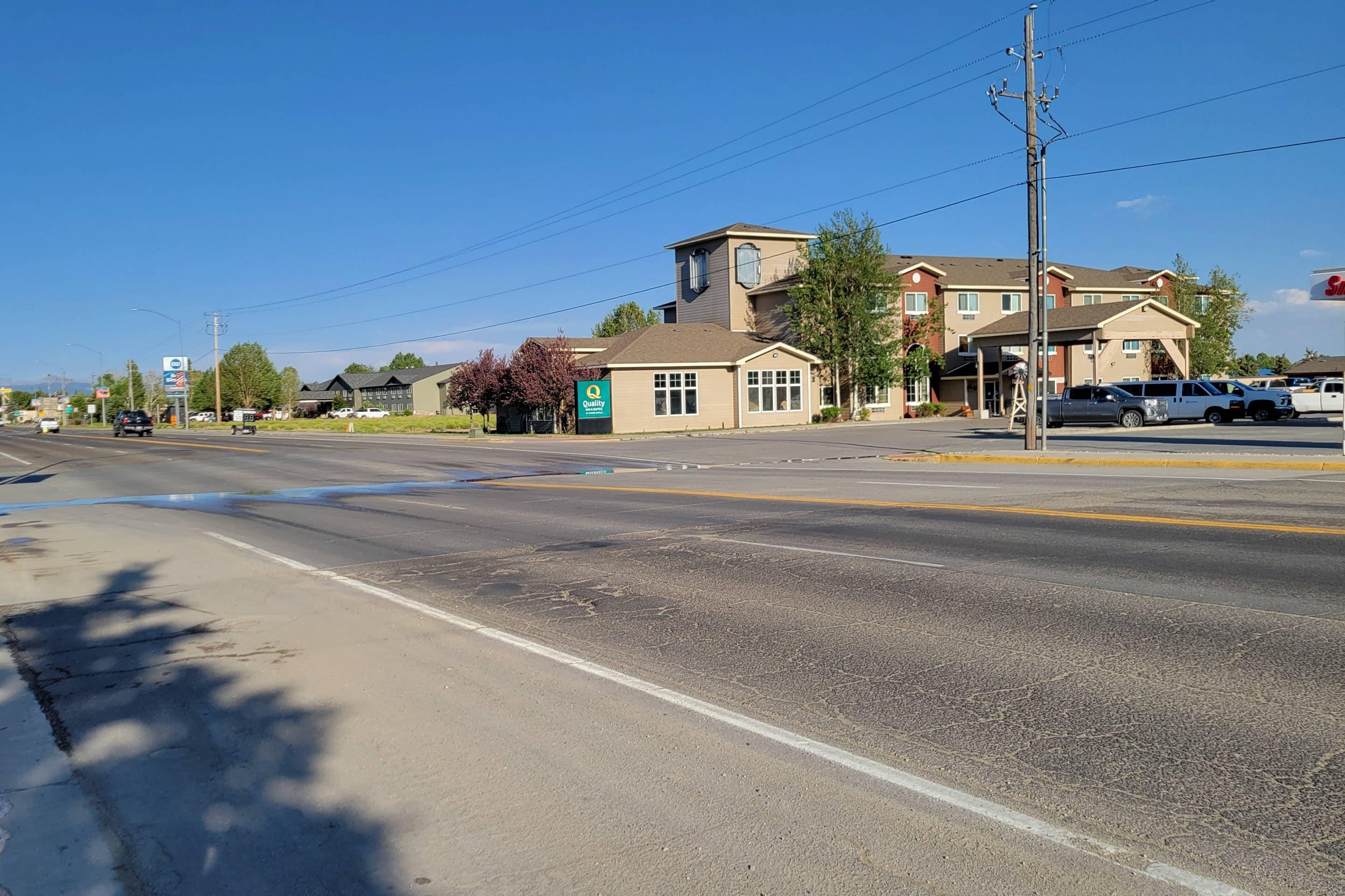 Hotel exterior | Quality Inn & Suites
