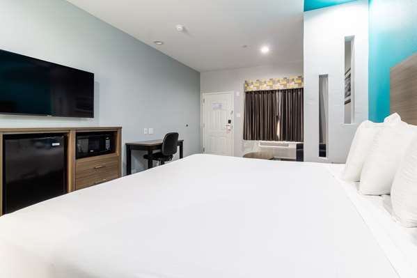  - Americas Best Value Inn & Suites IAH Airport Kingwood - I-69, Exit 151