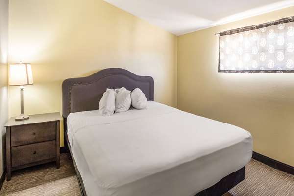 Suite - Rodeway Inn Casper - I-25, Exit 185