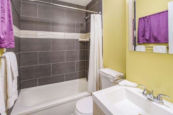 Suite - Rodeway Inn Casper - I-25, Exit 185