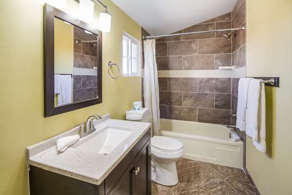 Suite - Rodeway Inn Casper - I-25, Exit 185