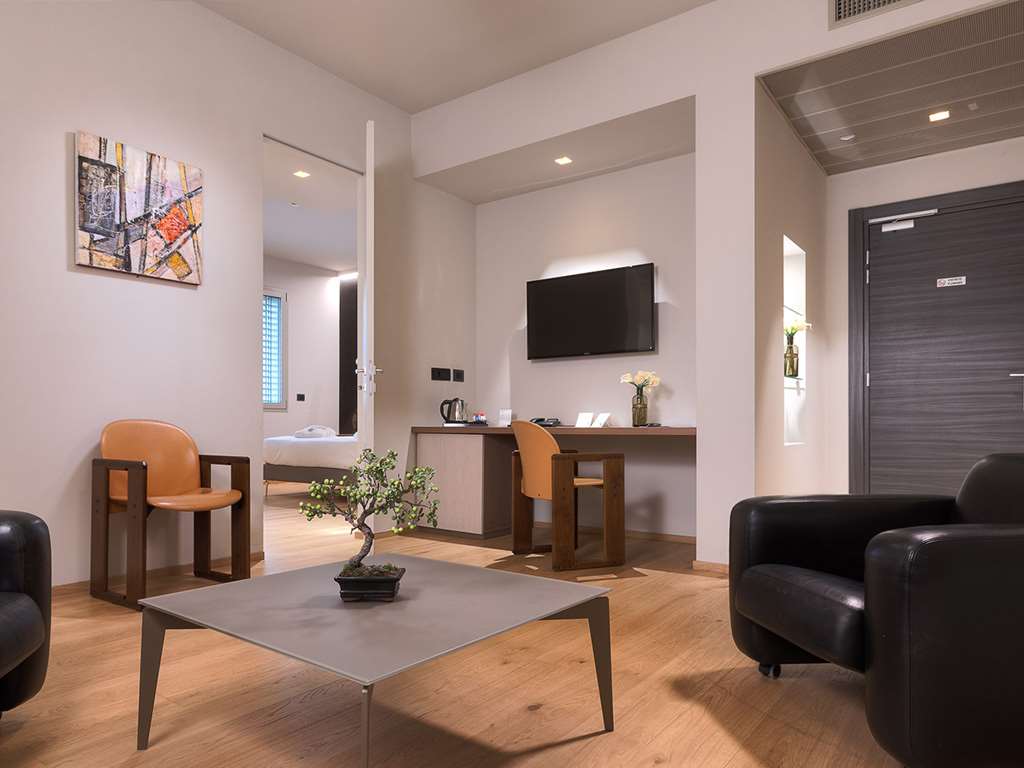 THE CUBE HOTEL-guestroom-Guest Room,Suite,On-Site.jpg
