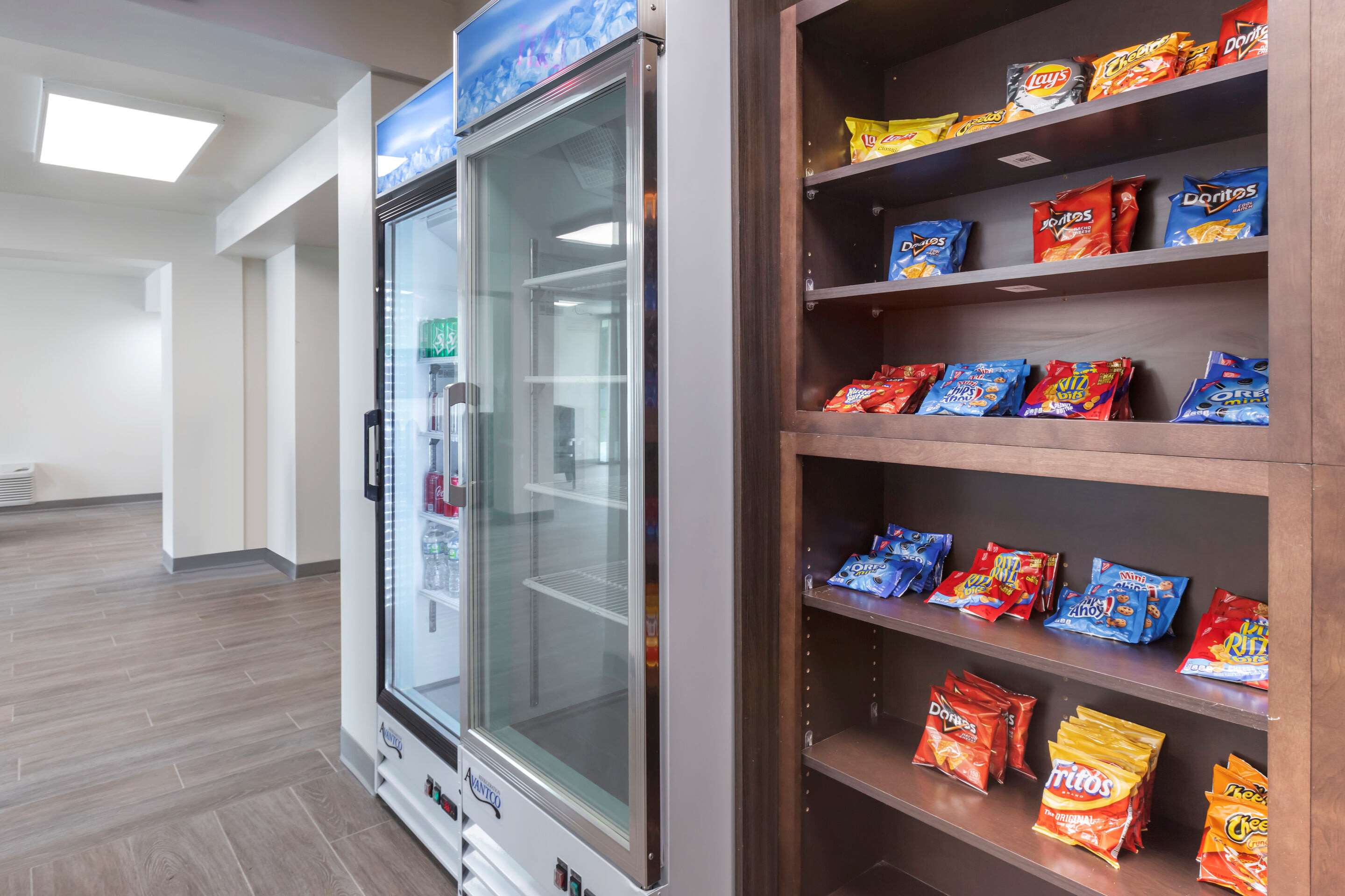 Hotel vending area | Quality Inn Saint Petersburg North-Tampa Bay