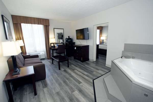 Suite - Best Western Paramus Hotel & Suites