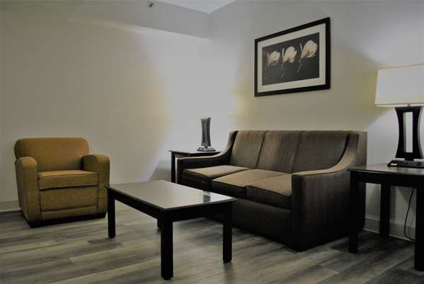 Suite - Best Western Paramus Hotel & Suites