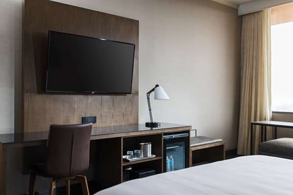  - Sonesta Hotel Airport Nashville - I-40, Exit 215