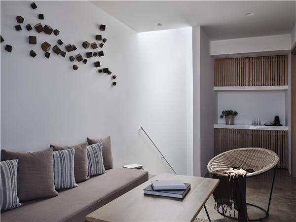 TWO BEDROOM SUITE WITH INFINITY POOL