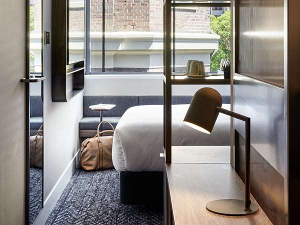 1 Queen Bed, Non-Smoking, Street View, Espresso Machine, Wi-Fi, Free Mineral Water
