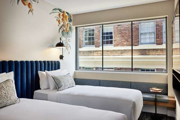 2 Single Beds, Non-Smoking, Street View, Espresso Machine, Wi-Fi, Free Mineral Water