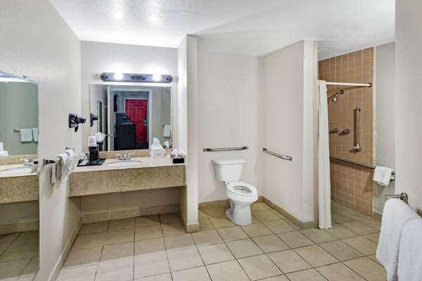  - Howard Johnson Hotel Houston - I-45, Exit 36