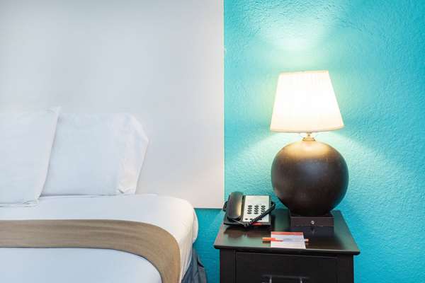  - Howard Johnson Hotel Houston - I-45, Exit 36
