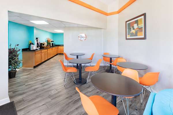  - Howard Johnson Hotel Houston - I-45, Exit 36