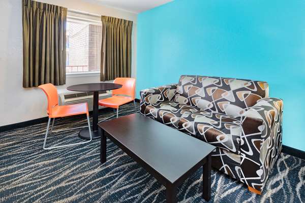 Suite - Howard Johnson Hotel Houston - I-45, Exit 36