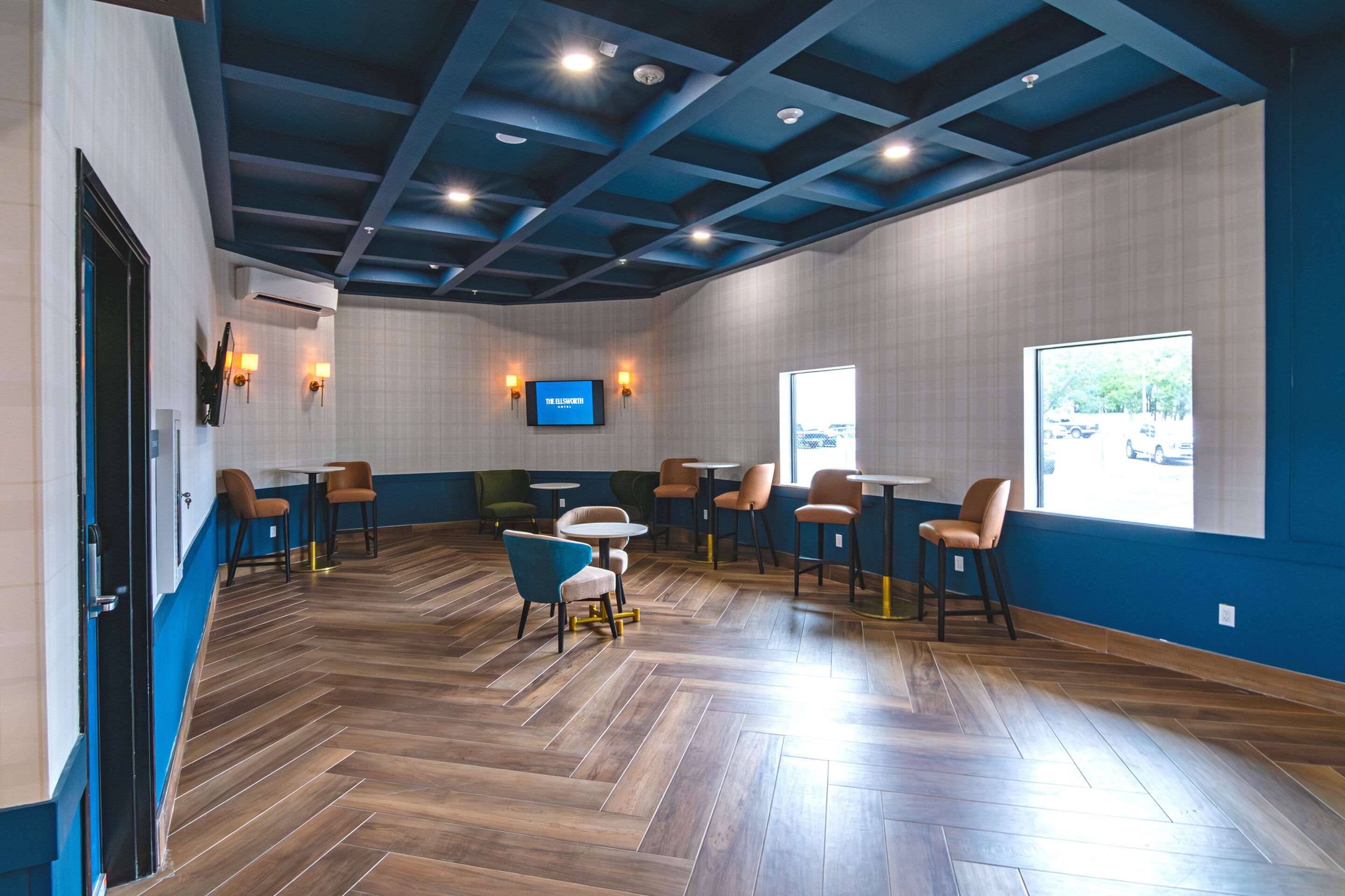 Hotel bar | The Historic Grand Canyon Hotel
