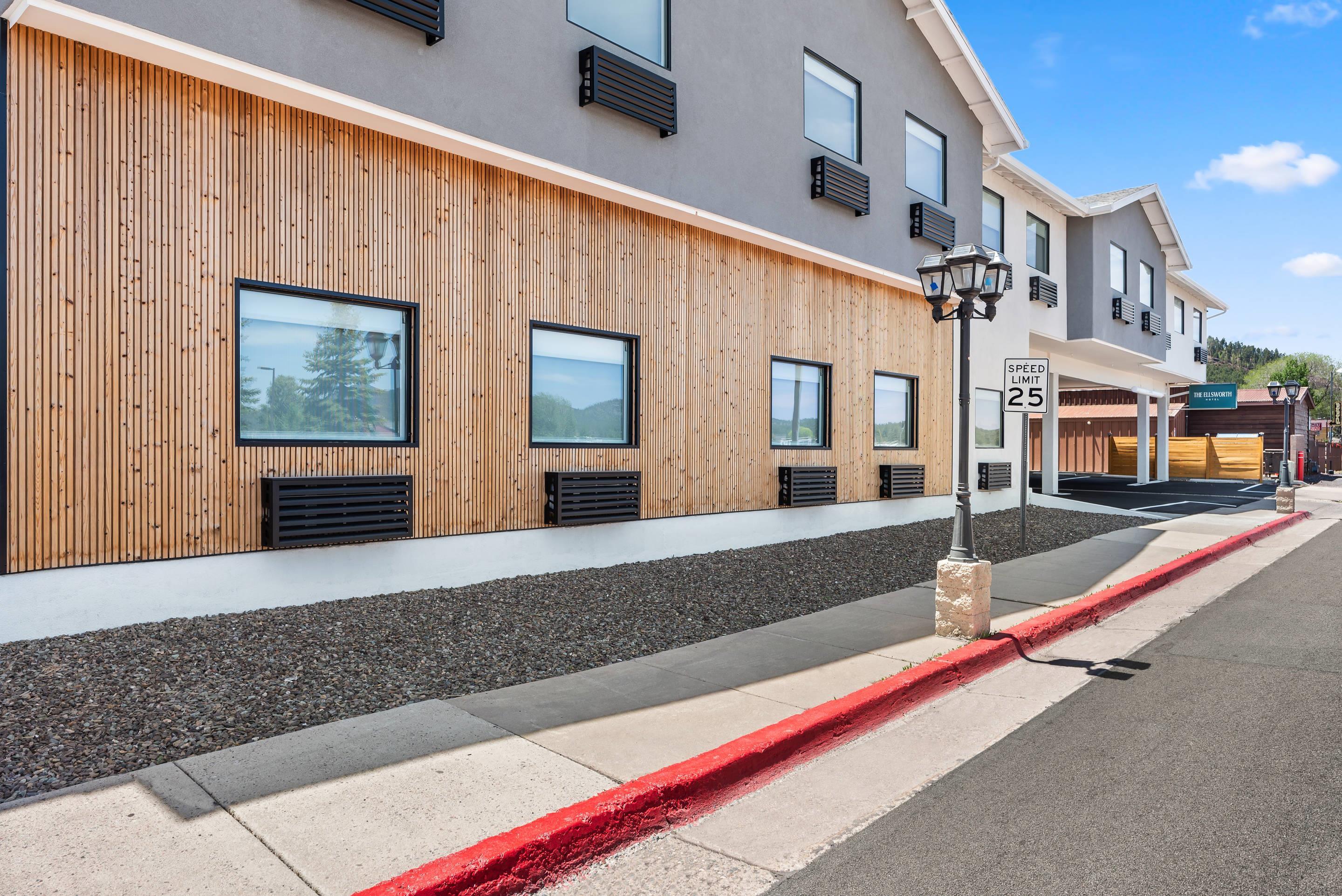 Hotel exterior | The Historic Grand Canyon Hotel