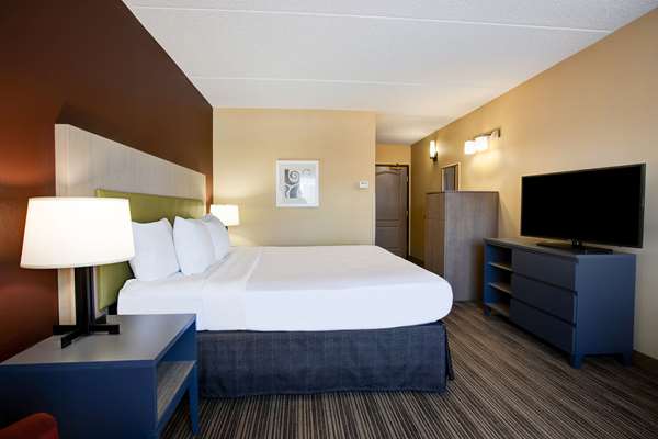  - Comfort Inn & Suites Northeast St Paul - I-35 E, Exit 115