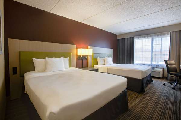  - Comfort Inn & Suites Northeast St Paul - I-35 E, Exit 115