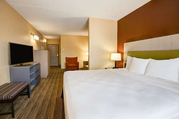 Suite - Comfort Inn & Suites Northeast St Paul - I-35 E, Exit 115