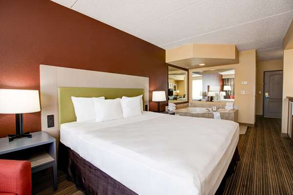 Suite - Comfort Inn & Suites Northeast St Paul - I-35 E, Exit 115