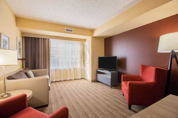 Suite - Comfort Inn & Suites Northeast St Paul - I-35 E, Exit 115