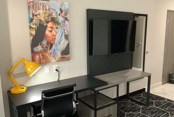  - La Quinta Inn & Suites Corpus Christi