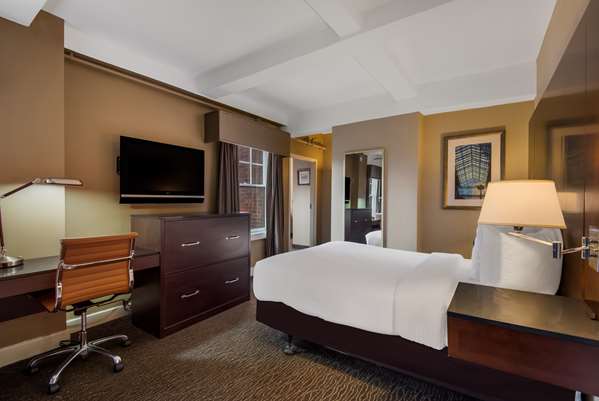 Suite - Best Western Syracuse Downtown Hotel & Suites - I-81, Exit 20