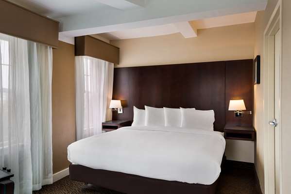 Suite - Best Western Syracuse Downtown Hotel & Suites - I-81, Exit 20