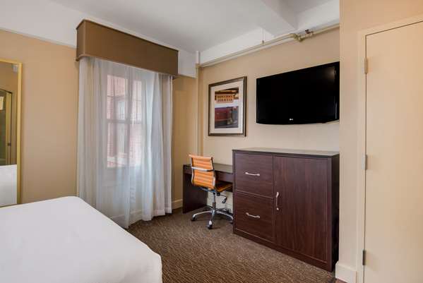  - Best Western Syracuse Downtown Hotel & Suites - I-81, Exit 20