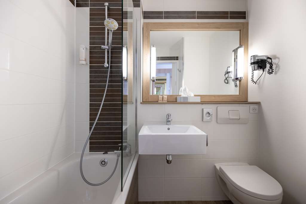 Best Western Hotel Le Bordeaux Sud - Tap to explore photos