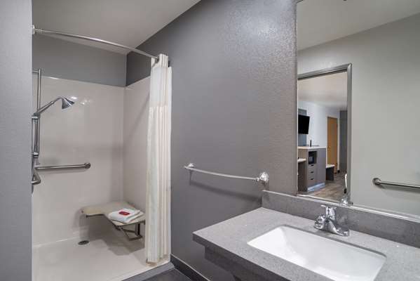  - SureStay Hotel by Best Western Ukiah - CA 101, Exit 551