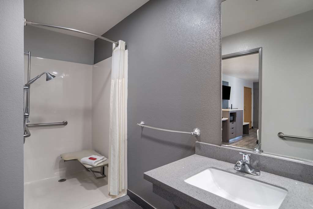 SureStay by Best Western Ukiah-guestroom-Guest Room,Bathroom,On-Site.jpg