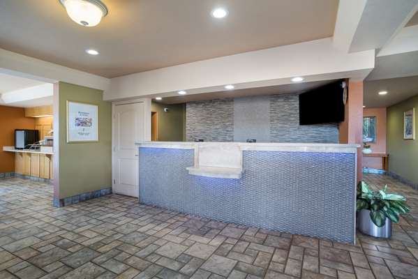  - SureStay Hotel by Best Western Ukiah - CA 101, Exit 551