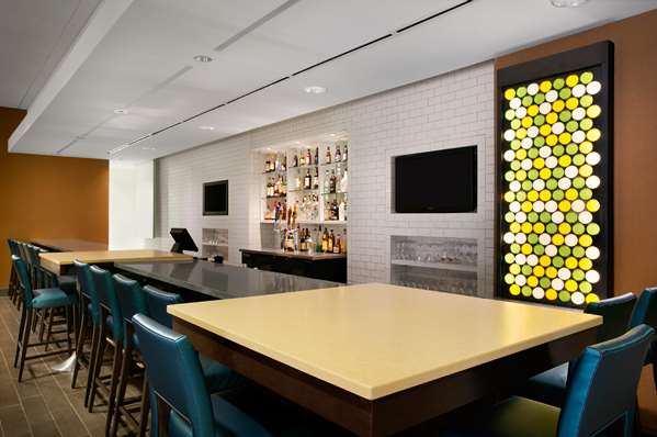 Bar - Aviator Hotel & Suites St Louis - I-55, Exit 197