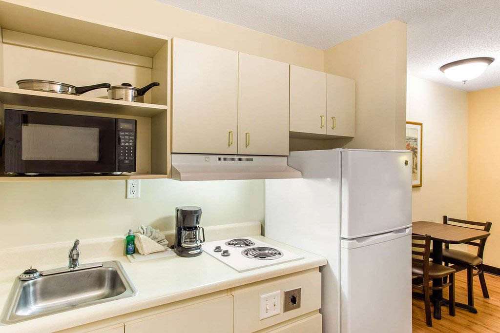 MOTEL 6 MYRTLE BEACH, SC-guestroom-Guest Room,Guest Room Amenity,Kitchen/Kitchenette,On-Site.jpg