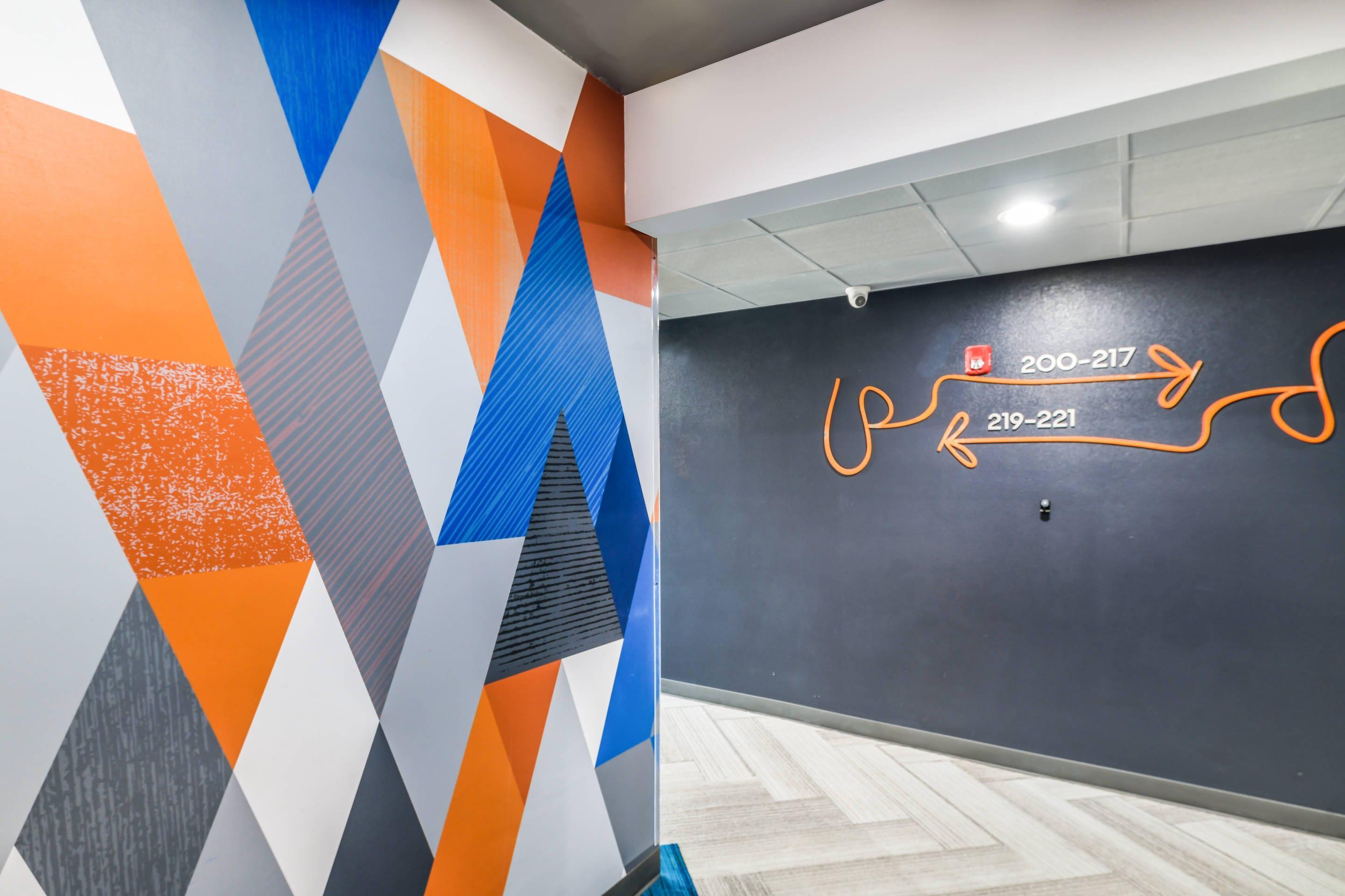 Hallway | Hy-Lo Hotel, Ascend Hotel Collection
