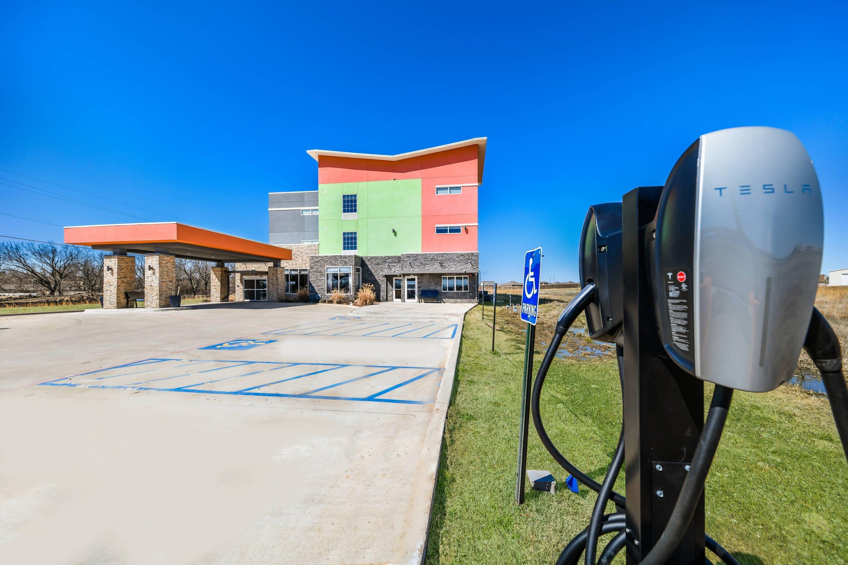 Tesla changing station | Hy-Lo Hotel, Ascend Hotel Collection