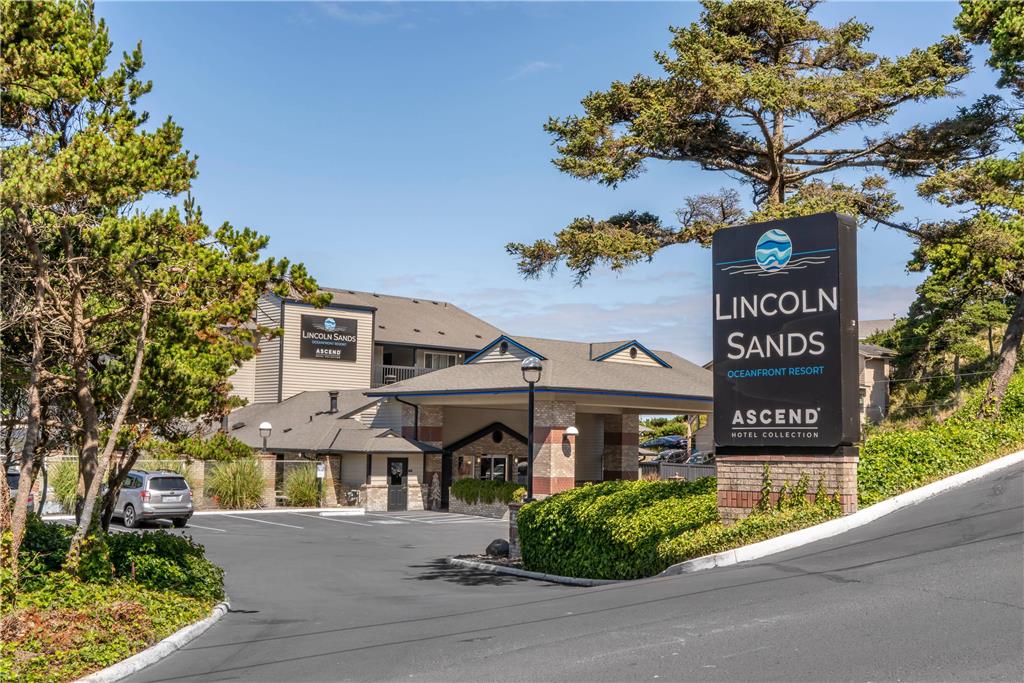 Lincoln Sands Oceanfront Resort, Ascend