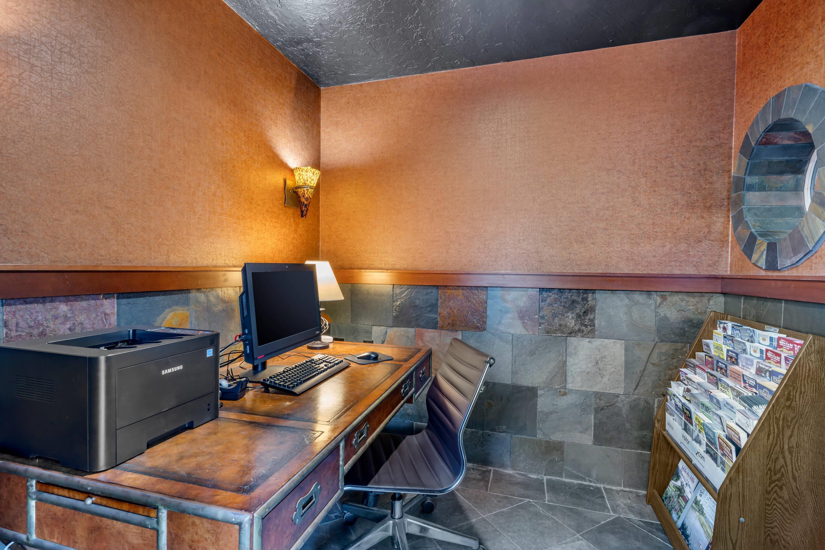 Business center | Lincoln Sands Oceanfront Resort, Ascend Hotel Collection
