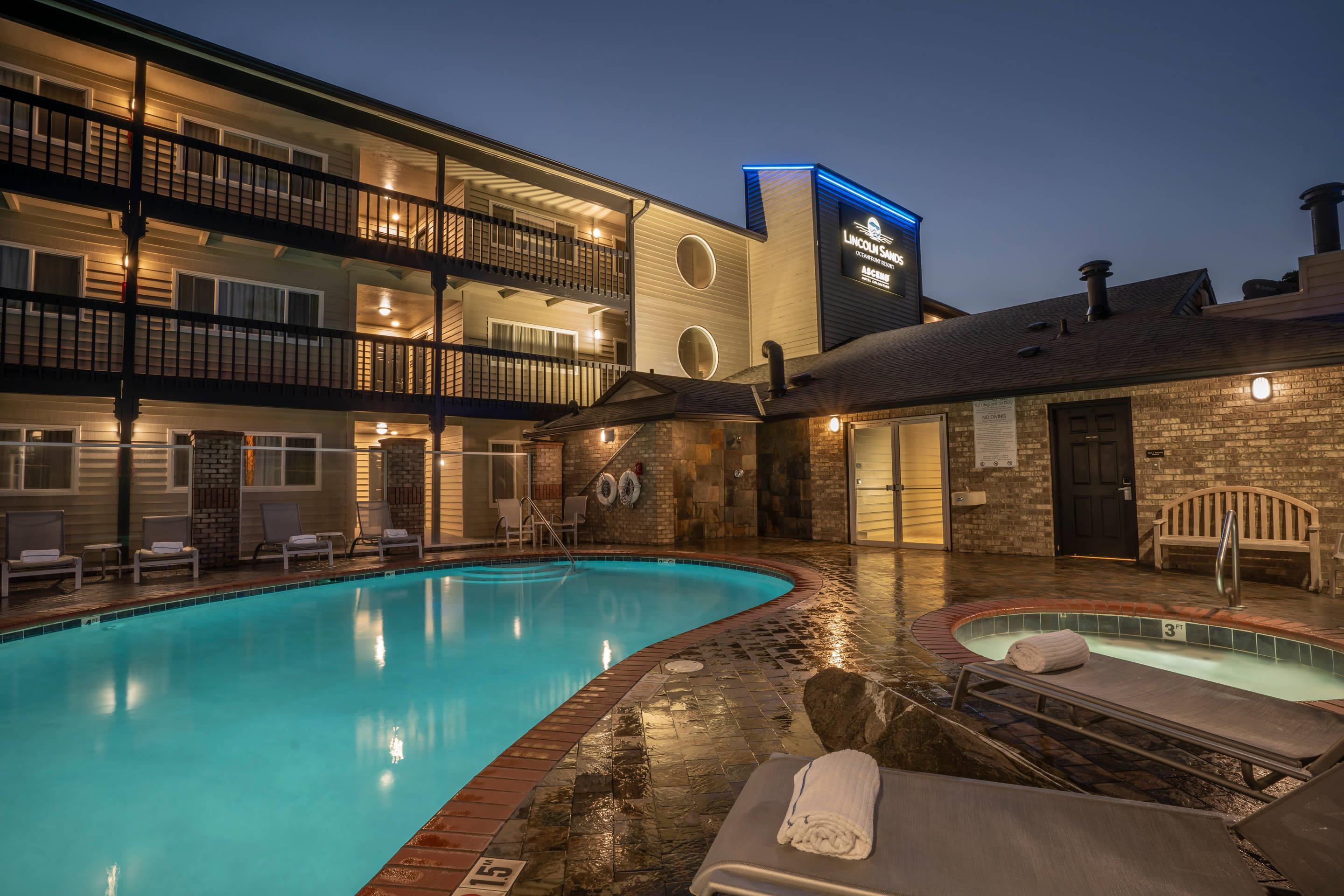 Outdoor pool | Lincoln Sands Oceanfront Resort, Ascend Hotel Collection