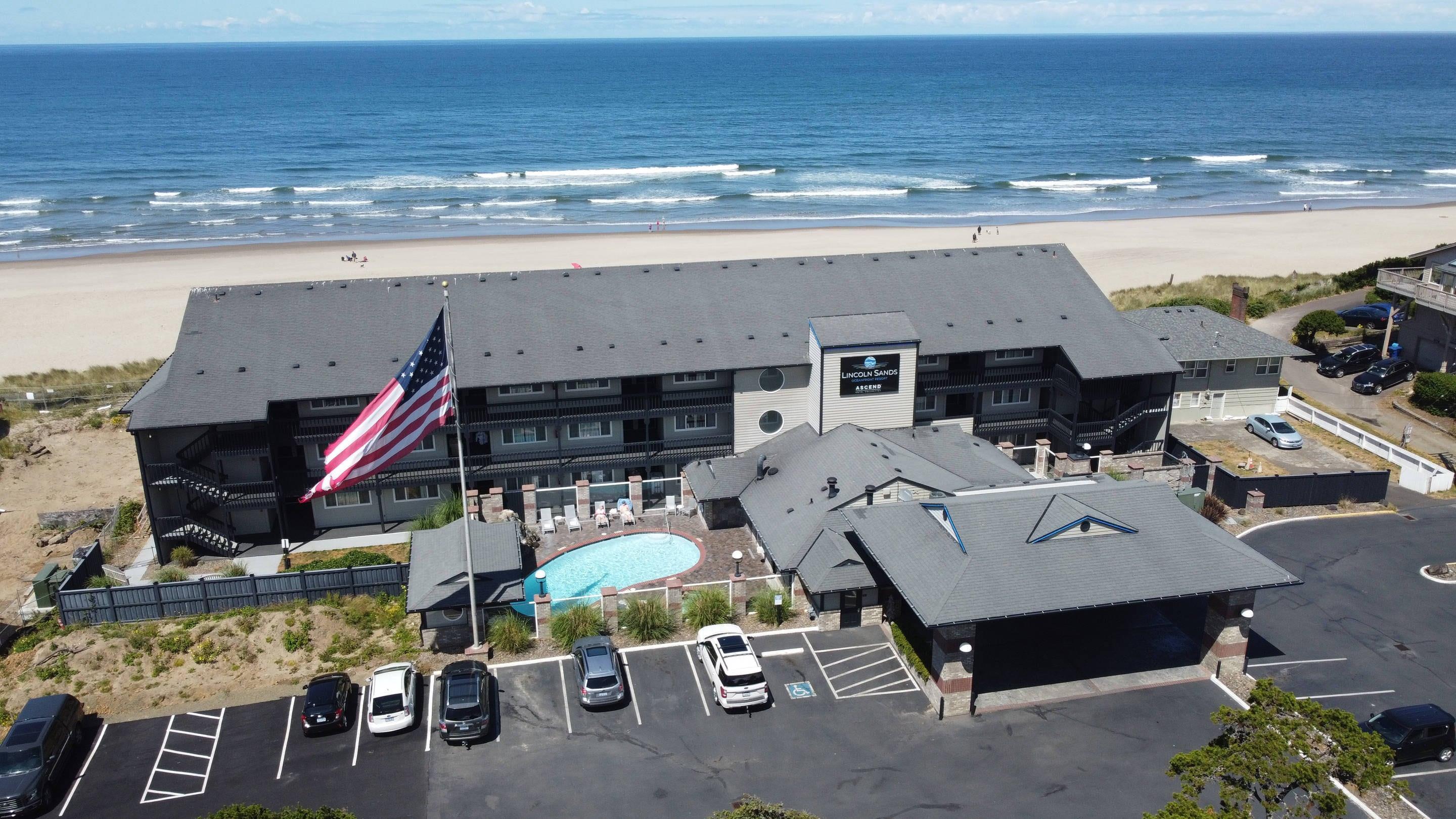 Exterior | Lincoln Sands Oceanfront Resort, Ascend Hotel Collection
