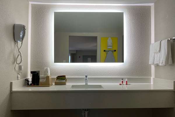  - Days Inn Newnan - I-85, Exit 41