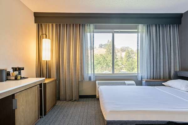  - Sonesta Select Hotel San Ramon - I-680, Exit 34