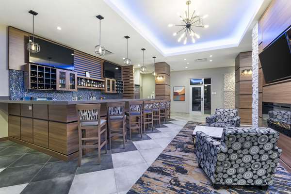 Bar - Best Western Premier Route 97 Vernon Hotel