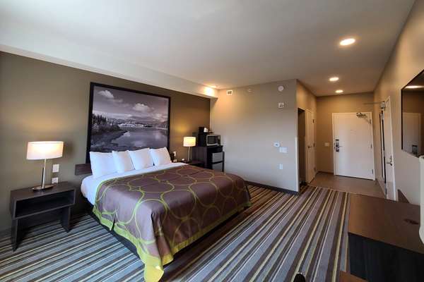  - Super 8 Hotel Thompson