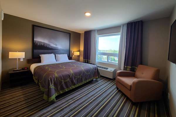  - Super 8 Hotel Thompson