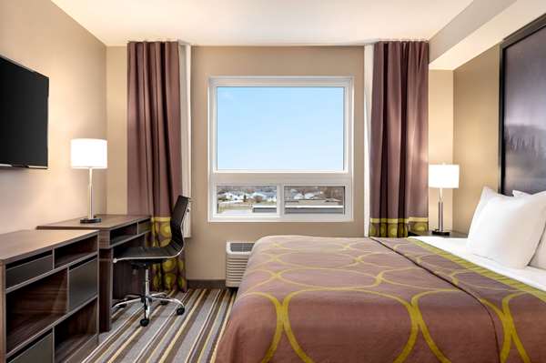  - Super 8 Hotel Thompson