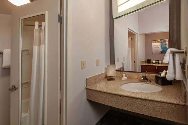  - Sonesta Select Hotel Newark - I-95, Exit 4B