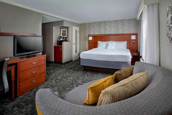  - Sonesta Select Hotel Tinton Falls Eatontown