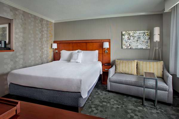  - Sonesta Select Hotel Tinton Falls Eatontown