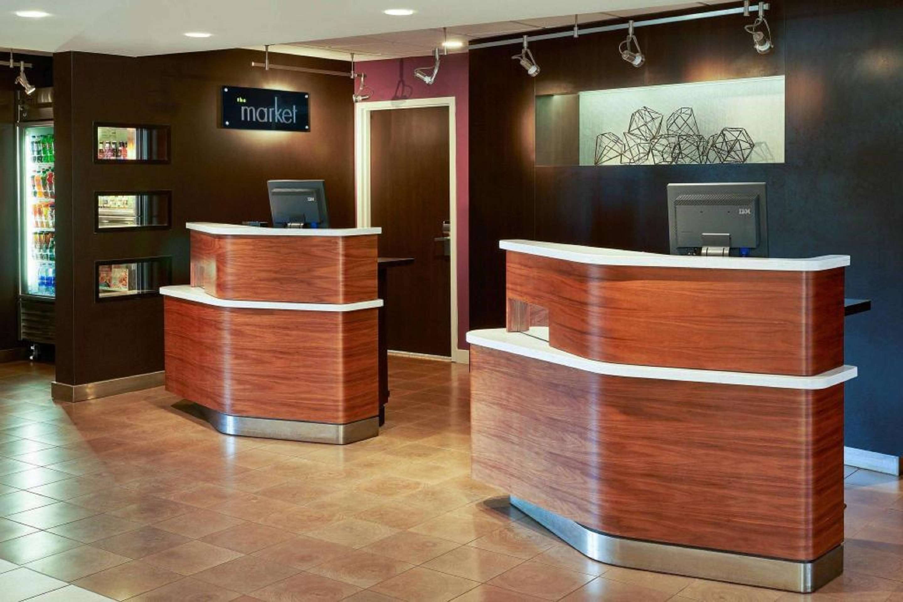 Welcome pedestals | Sonesta Select Miami Lakes